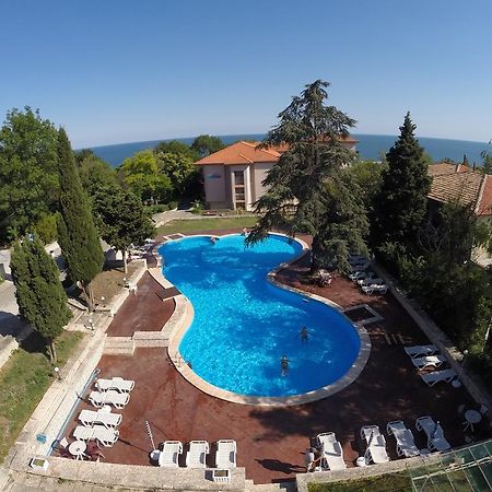 Bisser Hotel - Free Parking - Free Pool Access Balcsik Kültér fotó