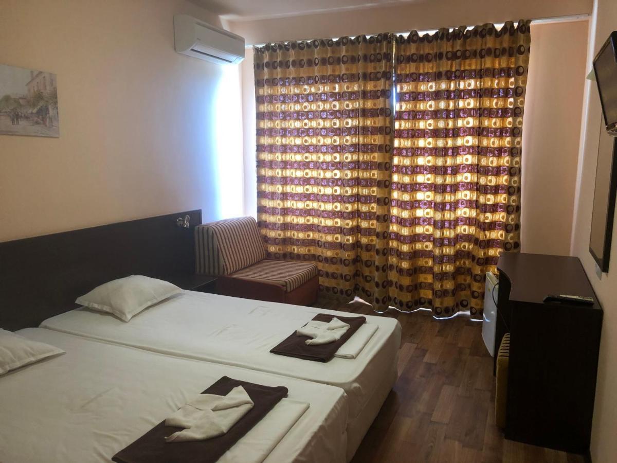 Bisser Hotel - Free Parking - Free Pool Access Balcsik Kültér fotó