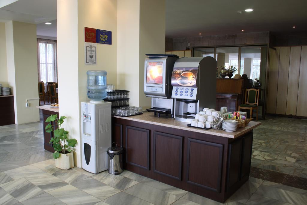 Bisser Hotel - Free Parking - Free Pool Access Balcsik Kültér fotó