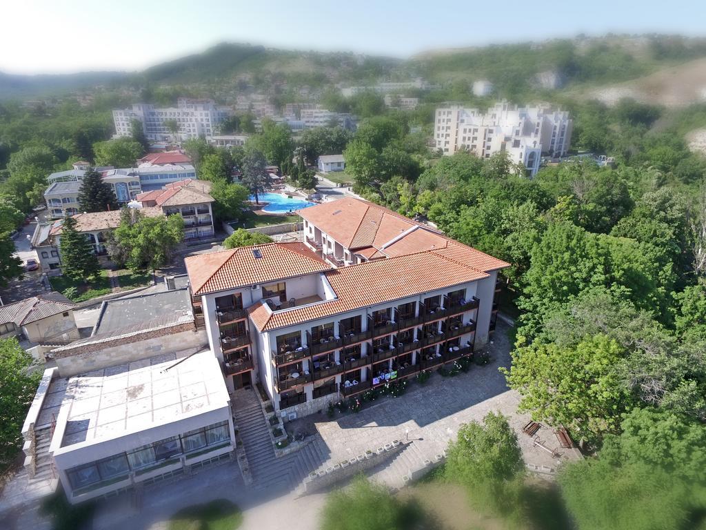 Bisser Hotel - Free Parking - Free Pool Access Balcsik Kültér fotó